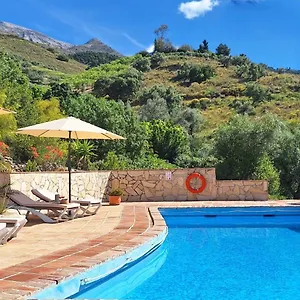 https://bed-and-breakfast-lagabella.1costadelsol.com